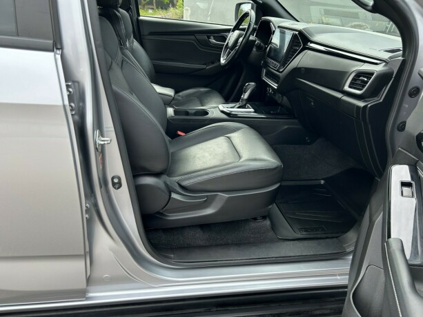 isuzu-d-max-diesel-2021-big-11