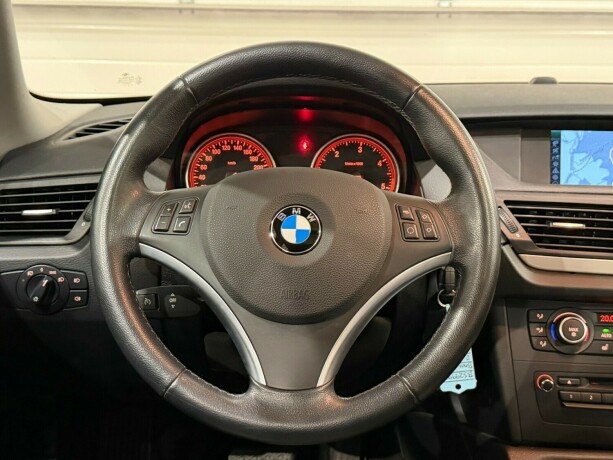 bmw-x1-diesel-2011-big-16