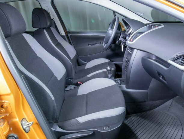 peugeot-207-bensin-2006-big-40