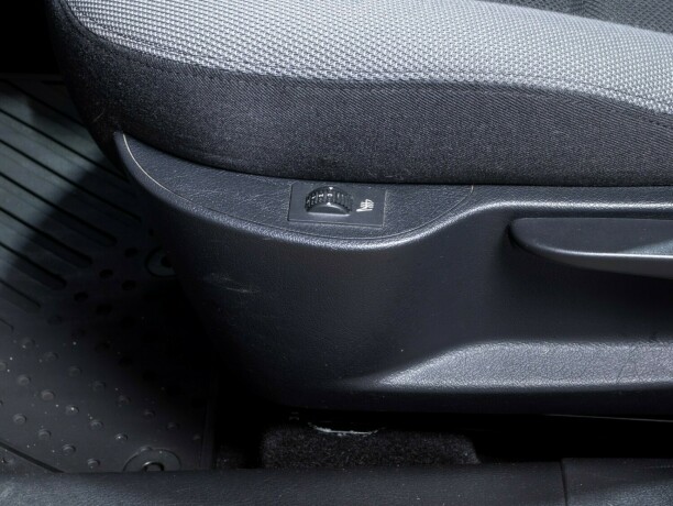 peugeot-207-bensin-2006-big-21