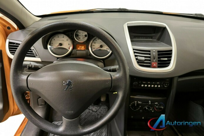 peugeot-207-bensin-2006-big-9