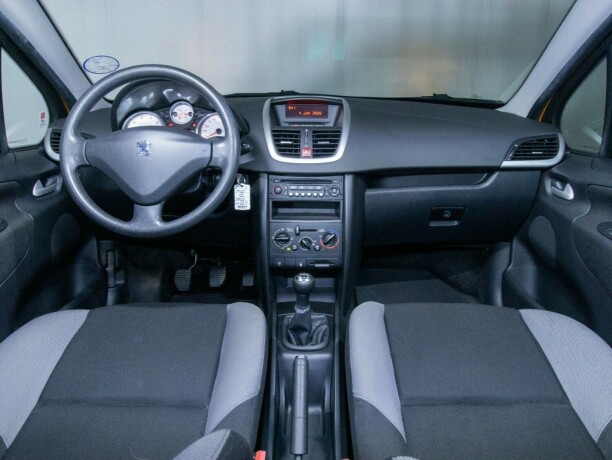 peugeot-207-bensin-2006-big-33