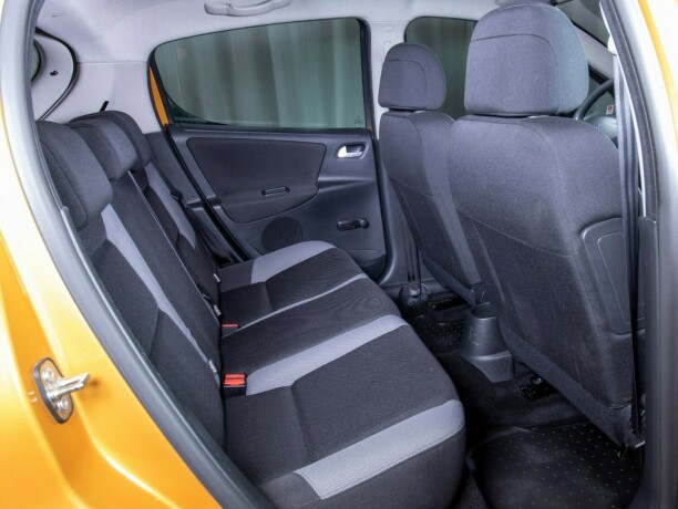 peugeot-207-bensin-2006-big-43