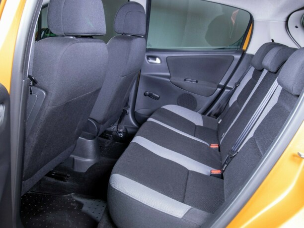 peugeot-207-bensin-2006-big-37