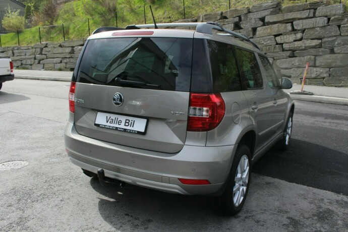 skoda-yeti-bensin-2015-big-3