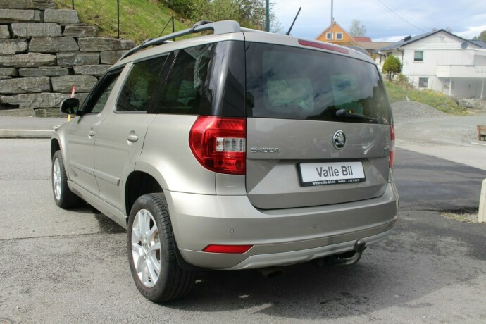 skoda-yeti-bensin-2015-big-2