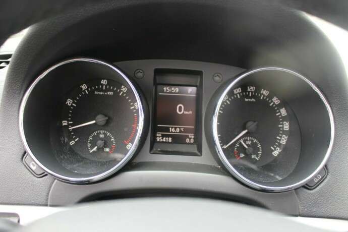 skoda-yeti-bensin-2015-big-9