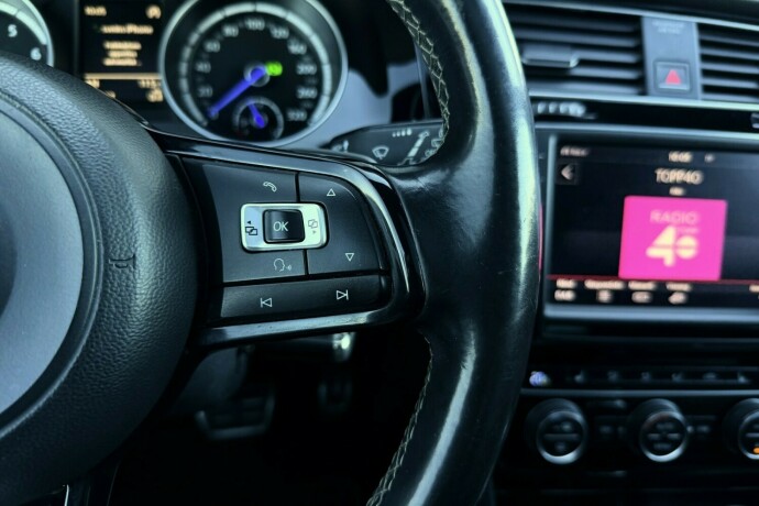 volkswagen-golf-bensin-2014-big-22