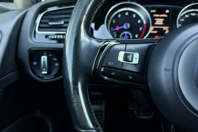 volkswagen-golf-bensin-2014-big-21