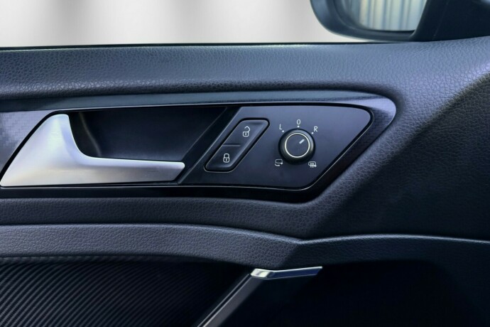 volkswagen-golf-bensin-2014-big-17