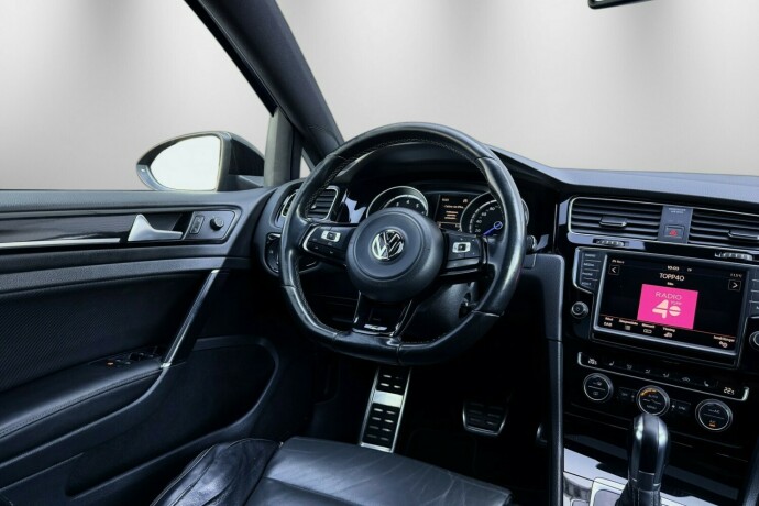 volkswagen-golf-bensin-2014-big-19