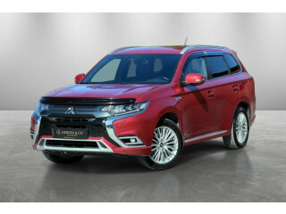 Mitsubishi | Outlander | Elektrisitet+bensin | 2019