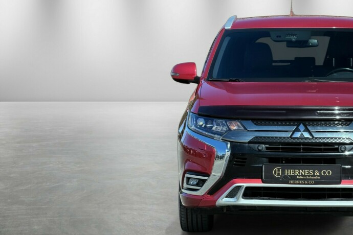 mitsubishi-outlander-elektrisitetbensin-2019-big-4