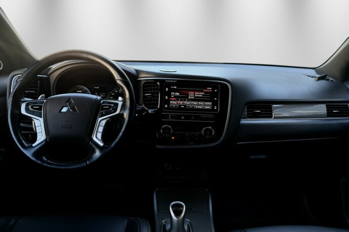 mitsubishi-outlander-elektrisitetbensin-2019-big-15