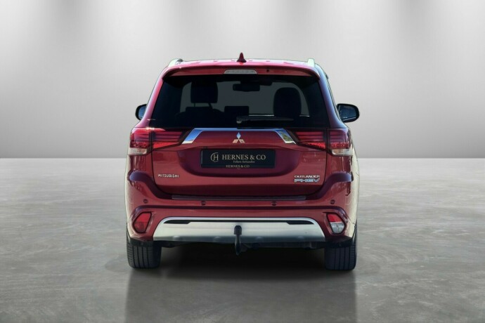 mitsubishi-outlander-elektrisitetbensin-2019-big-8