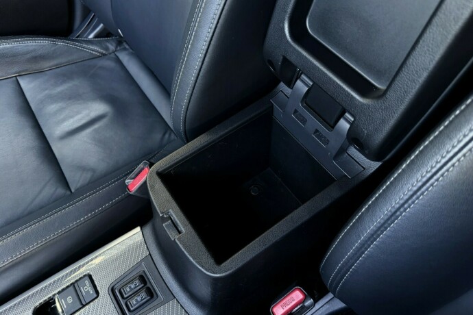 mitsubishi-outlander-elektrisitetbensin-2019-big-34