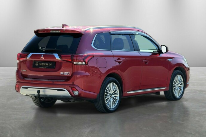 mitsubishi-outlander-elektrisitetbensin-2019-big-6