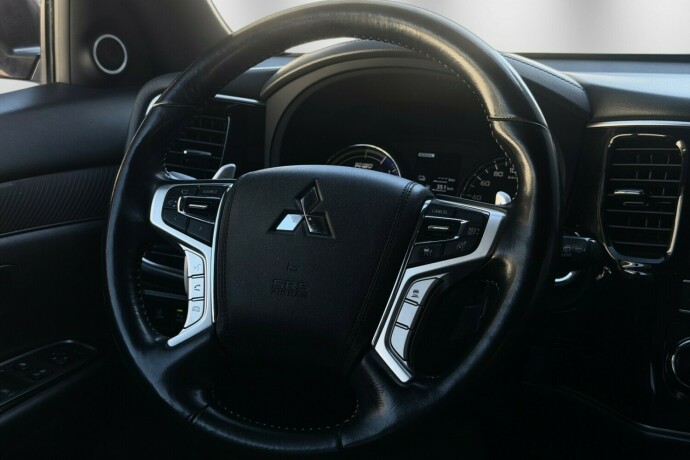 mitsubishi-outlander-elektrisitetbensin-2019-big-17