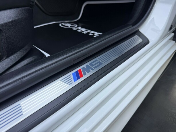 bmw-m5-bensin-2013-big-45