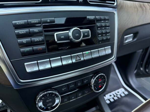 mercedes-benz-gl-bensin-2013-big-23