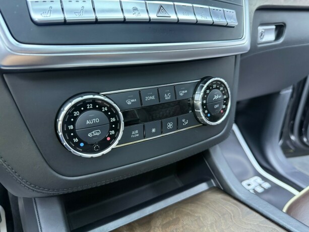 mercedes-benz-gl-bensin-2013-big-24