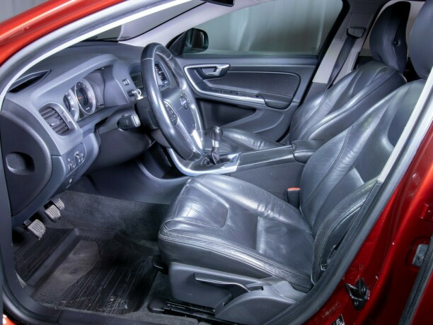 volvo-v60-diesel-2011-big-35