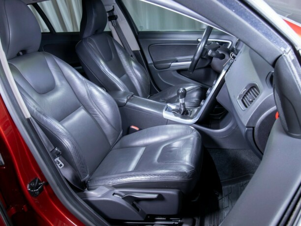 volvo-v60-diesel-2011-big-39