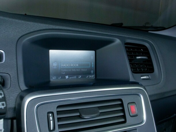 volvo-v60-diesel-2011-big-30