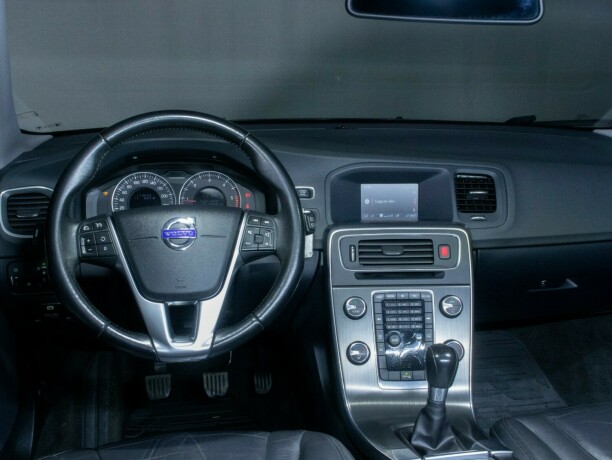 volvo-v60-diesel-2011-big-32