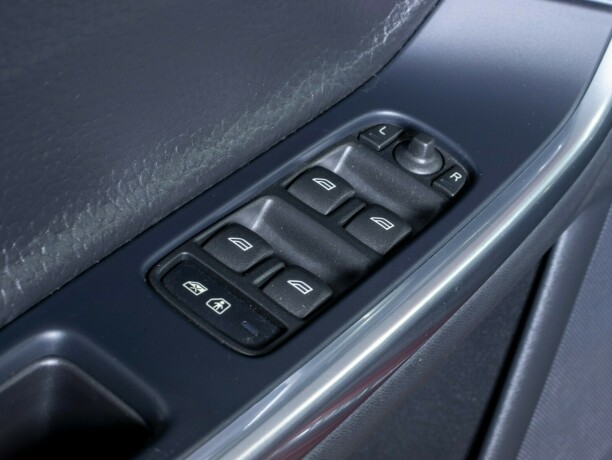 volvo-v60-diesel-2011-big-20