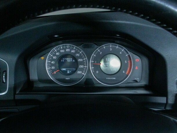volvo-v60-diesel-2011-big-22