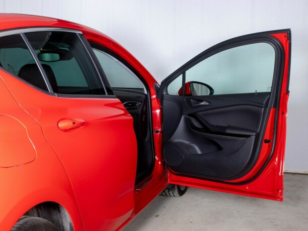 opel-astra-bensin-2015-big-13