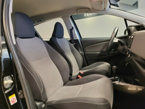 toyota-yaris-elektrisitetbensin-2015-big-11