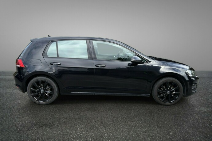 volkswagen-golf-bensin-2015-big-3