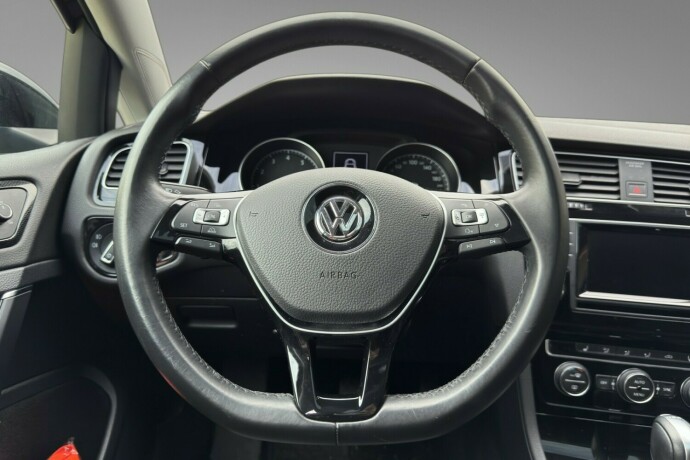 volkswagen-golf-bensin-2015-big-11