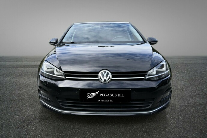 volkswagen-golf-bensin-2015-big-1