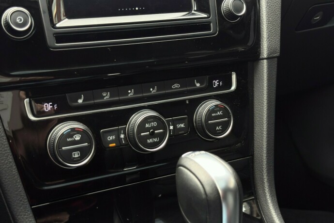 volkswagen-golf-bensin-2015-big-19