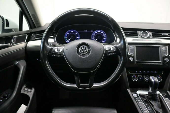 volkswagen-passat-elektrisitetbensin-2017-big-18