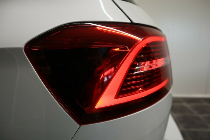 volkswagen-passat-elektrisitetbensin-2017-big-13