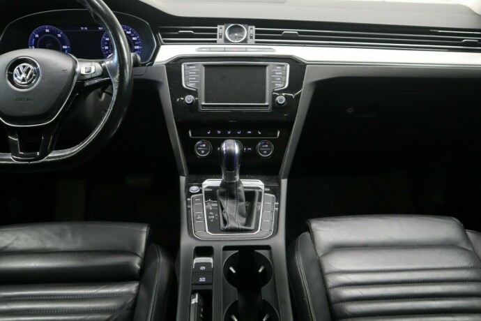 volkswagen-passat-elektrisitetbensin-2017-big-17