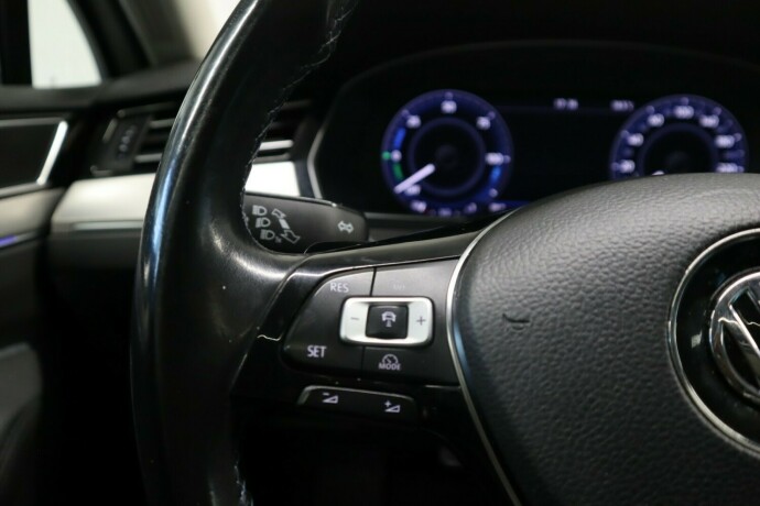 volkswagen-passat-elektrisitetbensin-2017-big-20