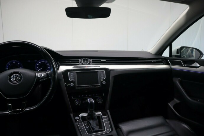 volkswagen-passat-elektrisitetbensin-2017-big-15