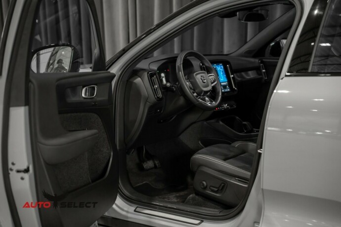 volvo-xc-40-elektrisitet-2024-big-22