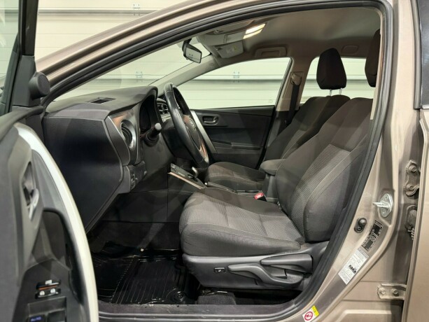 toyota-auris-bensin-2014-big-7