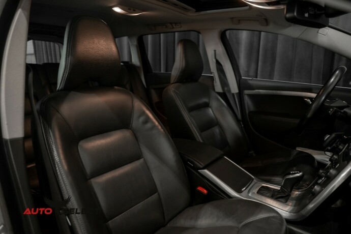 volvo-xc-70-diesel-2014-big-19