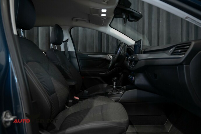 ford-focus-bensin-2020-big-17