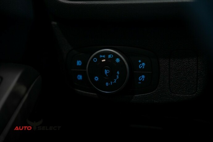 ford-focus-bensin-2020-big-24