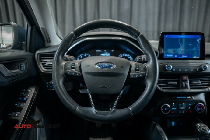 ford-focus-bensin-2020-big-23