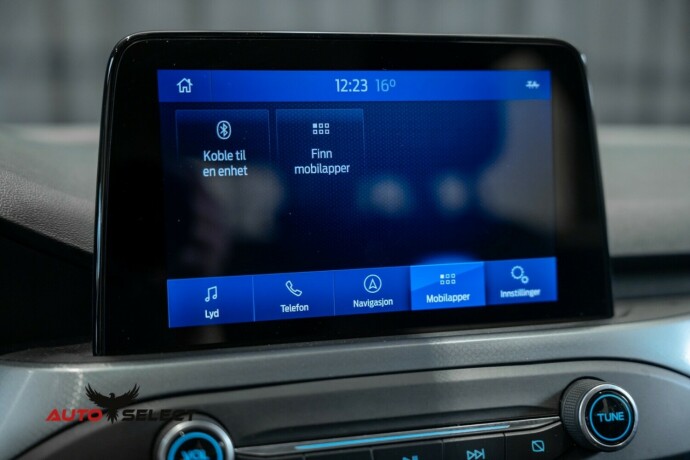 ford-focus-bensin-2020-big-38