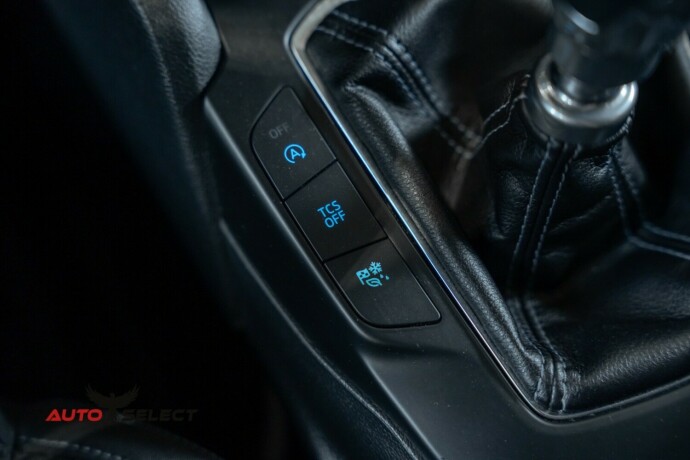 ford-focus-bensin-2020-big-31